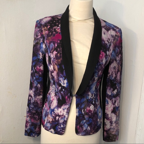 Cache Black Trim with flowers blazer size 2 - Picture 2 of 7